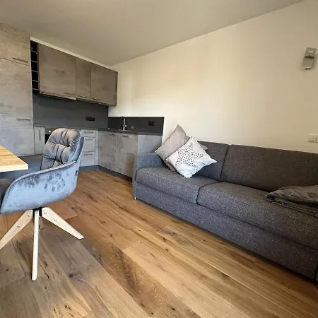 Anna Apartment *